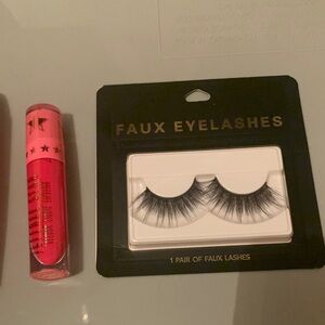Jeffree Star Bold Pink Lipstick with Faux Lashes